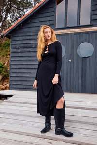 Isle of Mine Naira black dress