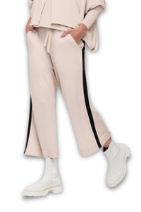 Taylor Cropt Contentment Pant - Camel/Black