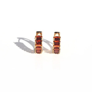Accessories: Queen Of The Foxes Earrings Huggies - Garnet