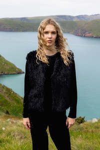 Siren Clothing: Neris Wilde Gilet - Raven