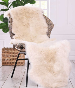 Bedroom 1: MM Linen NZ Wool Sheepskin Rug - Linen