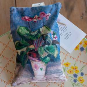 Mothers Day Gifting: Scented Sachet | Cyclamen | Lavender