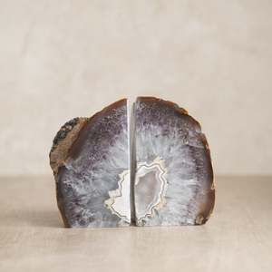 Natural Neutrals: Agate Bookends | E