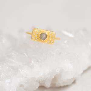 Crafted | Joia | Labradorite Ring