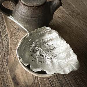 Cups Mugs Teapots: Folklore Leaf Tea Strainer | Limited Edition