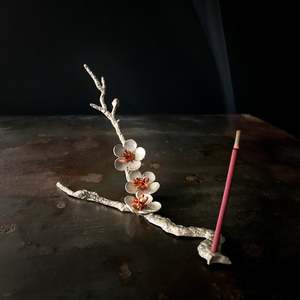 Candles Room Fragrance: Incense Holder | Cherry Blossom (Tin)