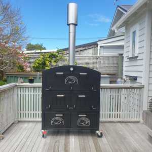 Grills: The Kiwi Outdoor Large Oven