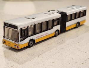 ARA Bendy Bus - ready to roll - HO scale - 3 Foot 6 Models