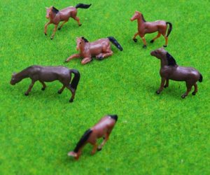 HO scale Painted Model Horses x5 - 3 Foot 6 Models