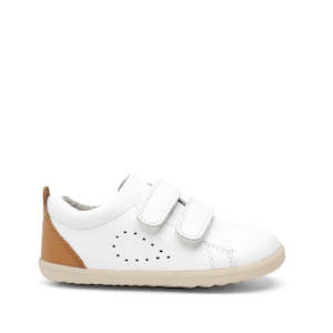 Toddlers First Walker Grass Court Leather Trainers Step Ups: Bobux Step Up Grass Court Trainer White Caramel First Shoes