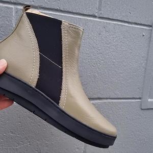 Alfie & Evie Womens Eagle Khaki Chelsea Ankle Boot Zip