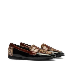 Pitillos Womens Black Flat Patent Loafer Moccasin Leopard Accent 10870