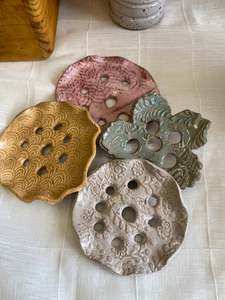 Kitchen Utensils: Flower Frog