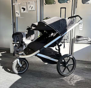 Auckland Showroom: Thule Urban Glide 2 Double (Ex. Showroom display model)