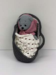 Nursery: Teddy in a Basket (20cm)