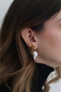 Frontpage: BJ012 Baroque Pearl Earrings | Forever in Bloom