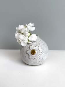 White Daisy Vase with a spot of gold