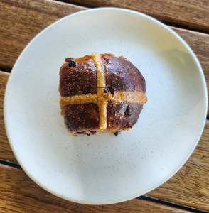 Products: HOT CROSS BUN (Available SATURDAY & SUNDAY ONLY)