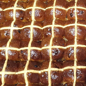 PACK OF 6 HOT CROSS BUNS (SATURDAY & SUNDAY ONLY)