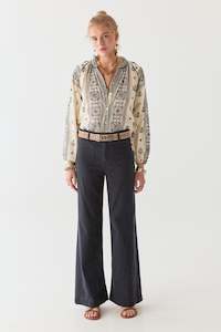 Pants Shorts: Maison Hotel Edna Pant - Navy