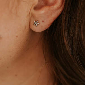 Earrings: Mini Daisy Studs