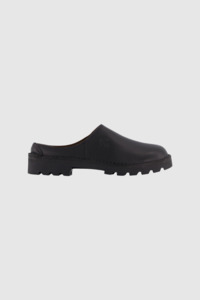 Commonplace: McKinlays x Commonplace Anderson Slip On - Black