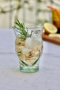 New Arrivals 1: La Soufflerie - Verre Tête - Transparent