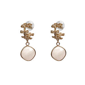 Customer Favourites 2021: Wrapped Wire Hoop in Blush