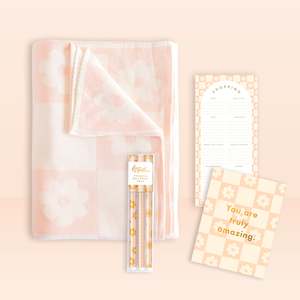 The Sarah Pickersgill Brown Edit: Bestie Throw Blanket Bundle