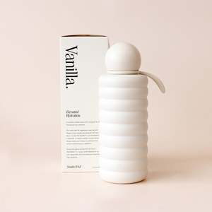 The Bubble - Vanilla - Reusable Water Bottle 700ml - SECONDS