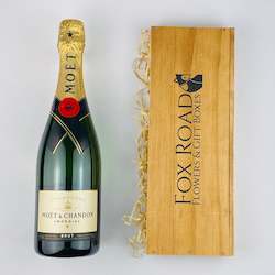 Champagne Gift Baskets: MoÃ«t Champagne Gift Box