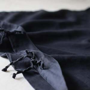 Cot Duvets: Midnight Blue Linen Cot Duvet