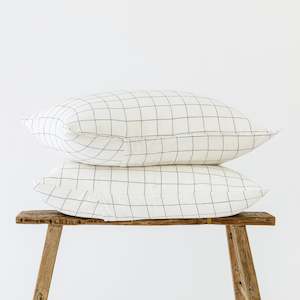 Sheet Sets Pillowcases: Charcoal Grid Linen Pillowcase