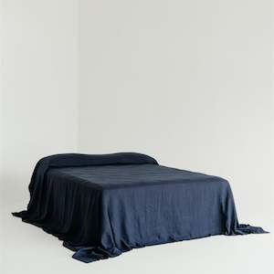 Bedspread in Heavyweight Linen - Midnight Blue