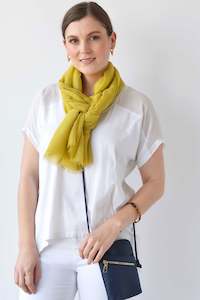 PLAIN AUTUMN SCARF - MUSTARD