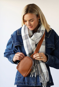 CROSS BODY PHONE BAG - Tan