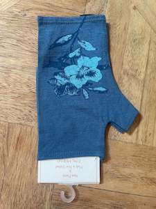 MERINO PRINTED GLOVELETS - Blue Marl with Blue Flower