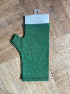 MERINO PRINTED GLOVELETS - Green with Green Spots