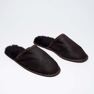 Feet: Lambskin slippers in dark brown made in Geraldine, New Zealand
