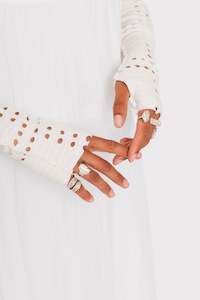 Frontpage: FINGERLESS GLOVES 001 - CREAM WOOL