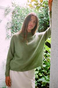 Products: Feather Knit - Clover