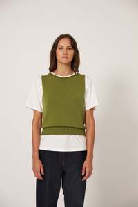 Sibling Plainstarmerino: Star Vest - Peridot Green