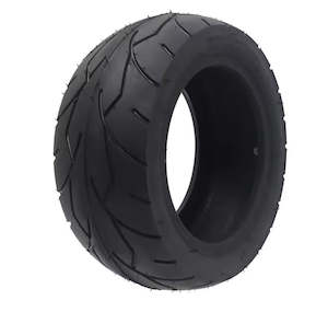 8x3 Tubeless tyre