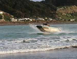 Products: Foil 550. 18ft Semi-foiling Catamaran - Hydrolab Marine