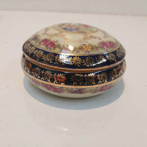 Vintage Porcelain Bonbonniere