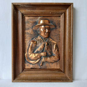 Decor: French Bagpiper Wall Plaque.