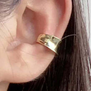 Gold Plain Concave Earring Cuff "Fiona"