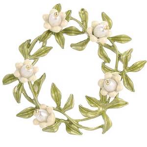 Pearls: Flower Wreath Brooch