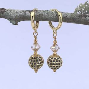 Frenelle Design: 18K Gold Dangle Earrings "Maya"