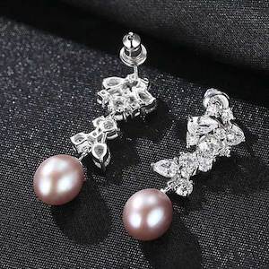 Pink Red: Silver Pearl Drop Earrings "Charlotte" (Grape)